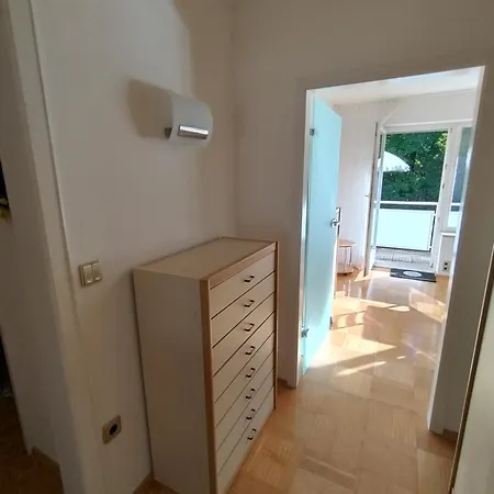 1,5-zi-wohnung Muenchen Pasing Mit Tg-stellplatz Διαμέρισμα *