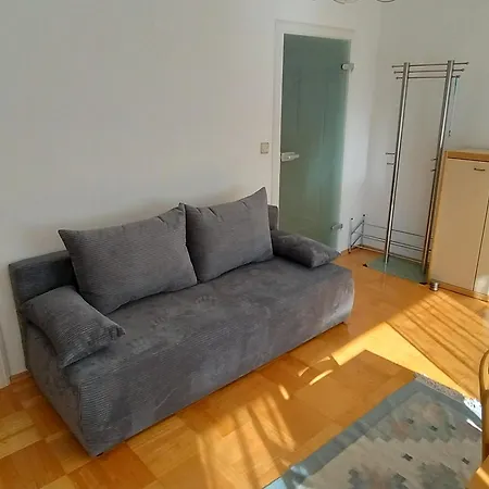 Διαμέρισμα 1,5-zi-wohnung Muenchen Pasing Mit Tg-stellplatz *