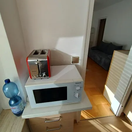 Διαμέρισμα 1,5-zi-wohnung Muenchen Pasing Mit Tg-stellplatz *